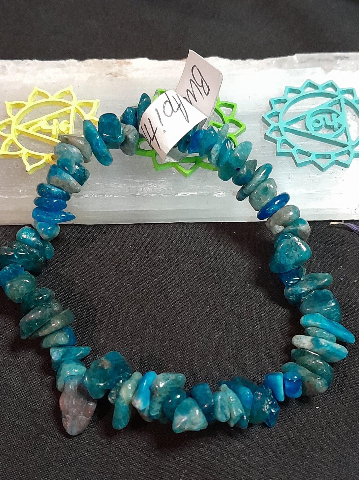 Crystal chip bracelet - Blue Apatite