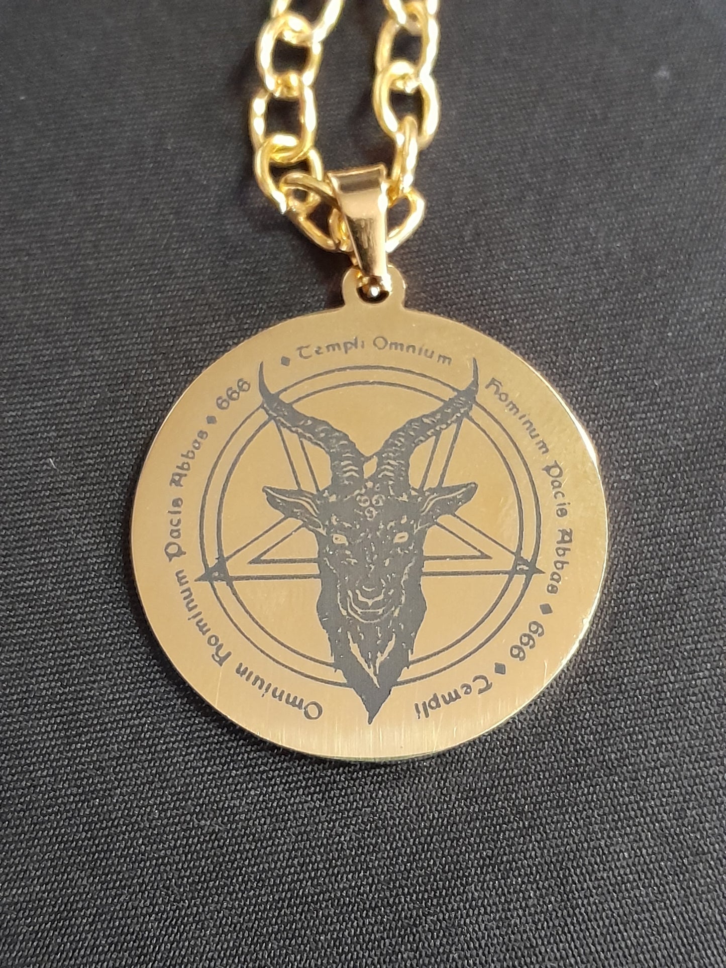 Satanic pendant - Gold