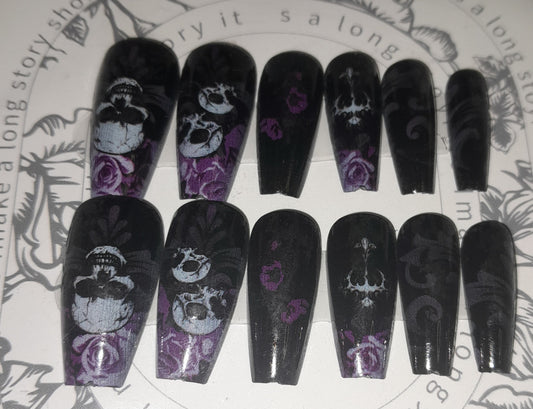 Skull design nails -Purple goth