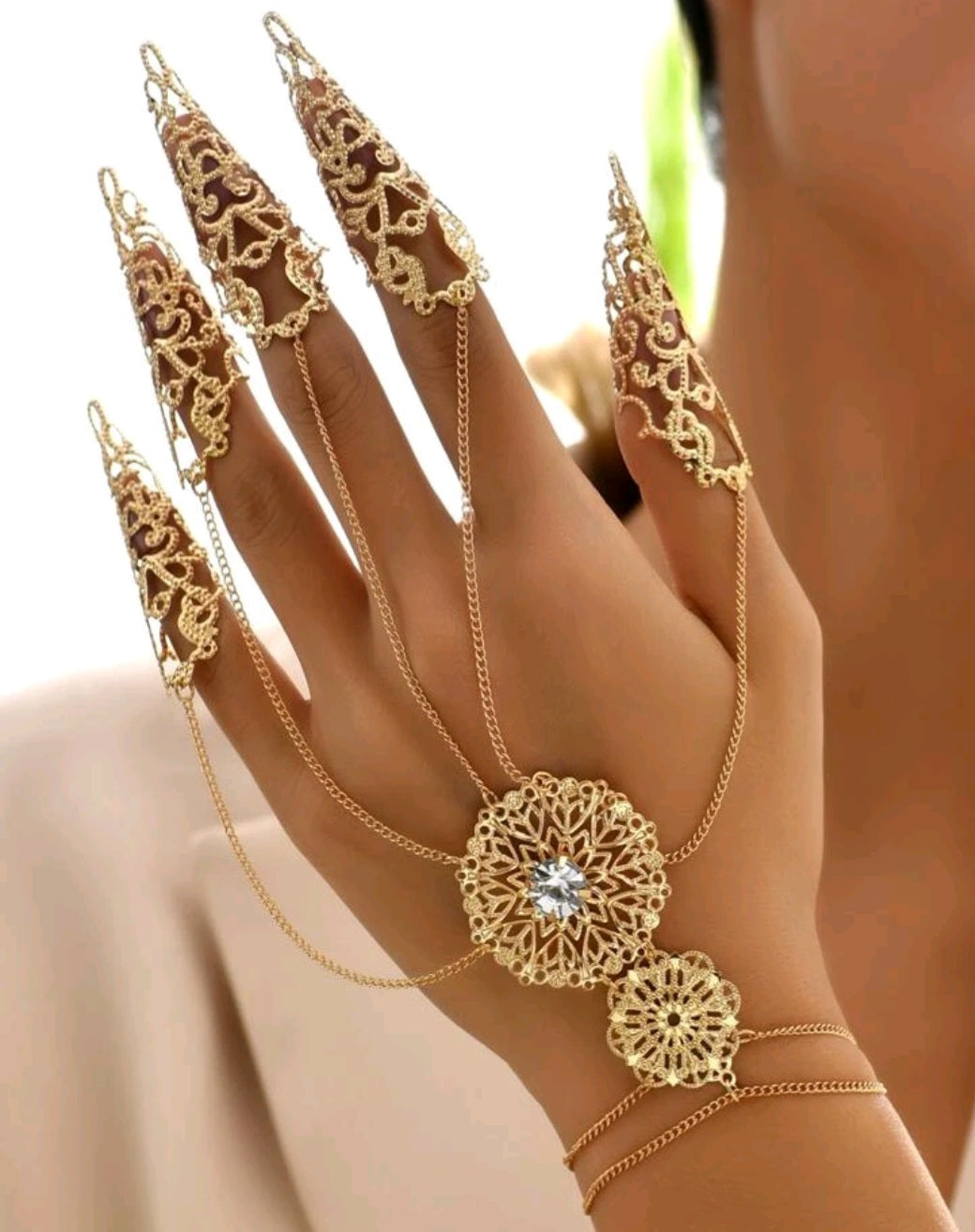 Hand adornments gld