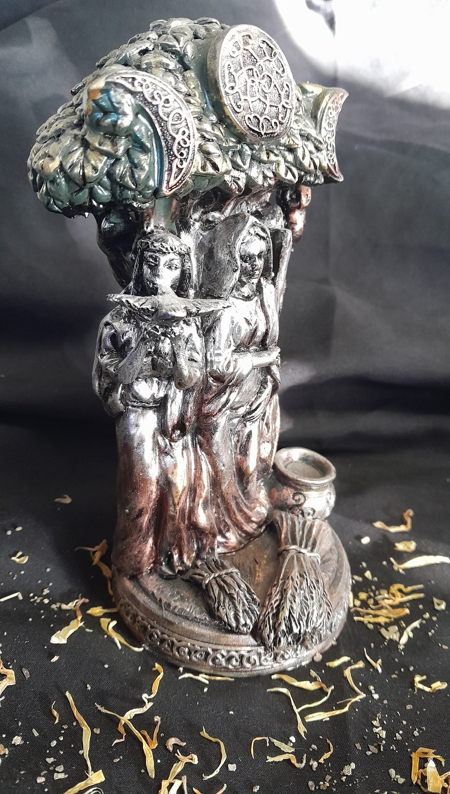 Hecate statue