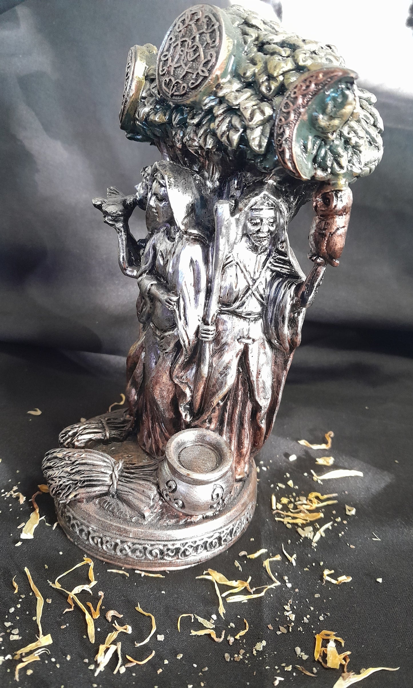 Hecate statue